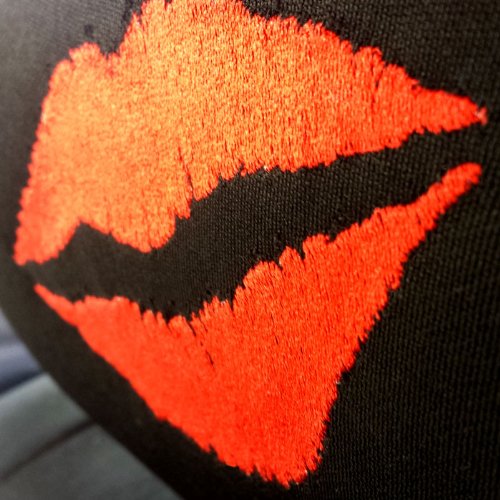 Yupbizauto 4X Kiss Lips Logo Accessories Headrest w/Black Cloth Car Seat Covers - Yupbizauto